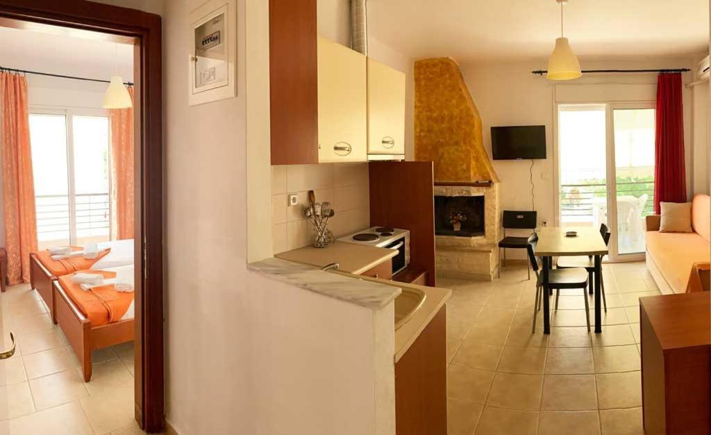 Helena'S Apartments - Nikiti Exterior photo